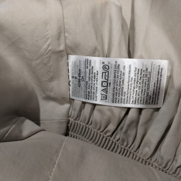 NWOT Banana Republic small floral top- cotton/ramie - Picture 3 of 4